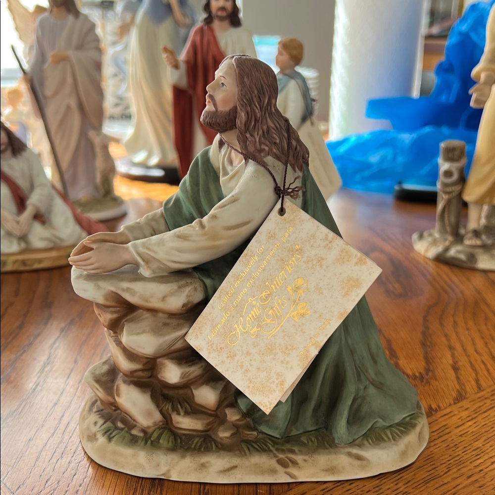 Home Interiors Figurine with Green and Brown Tones